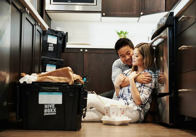 Arizona rental move out with packed boxes and keys on kitchen counter